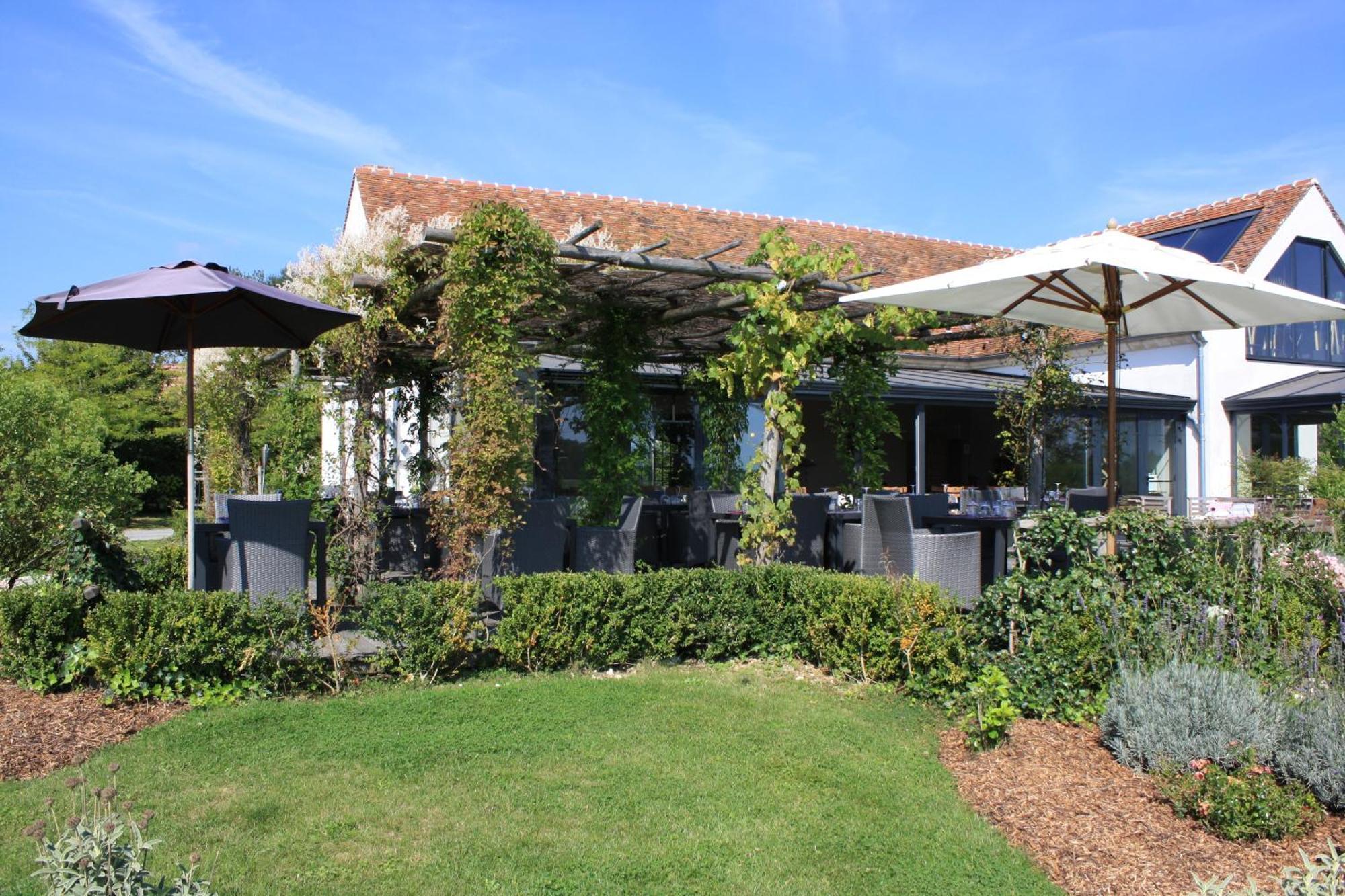 Hotel Domaine De Bellevue, The Originals Relais Neufmoutiers-en-Brie Exteriér fotografie